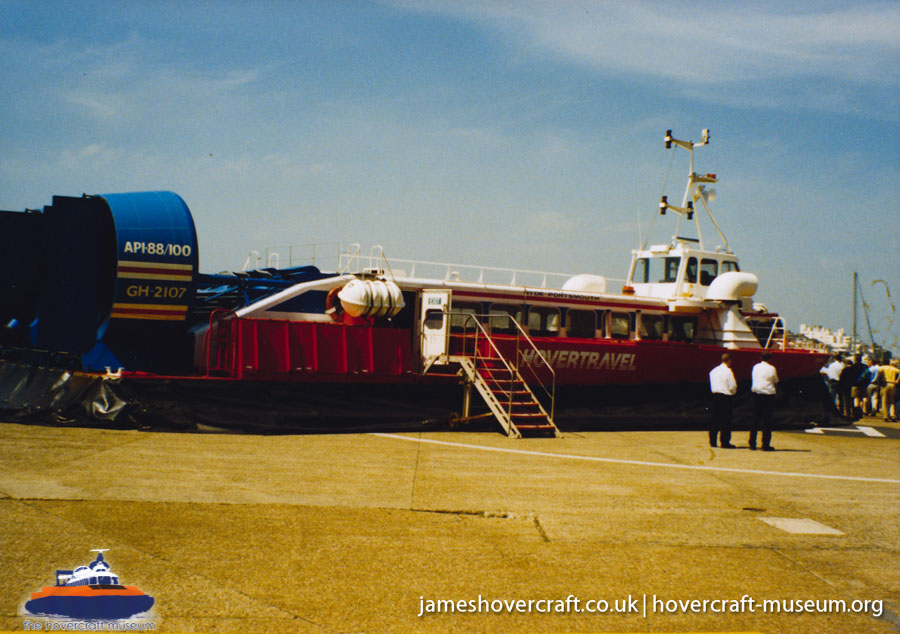AP1-88 hovercraft promotional day by BHC -  (credit: The <a href='http://www.hovercraft-museum.org/' target='_blank'>Hovercraft Museum Trust</a>).